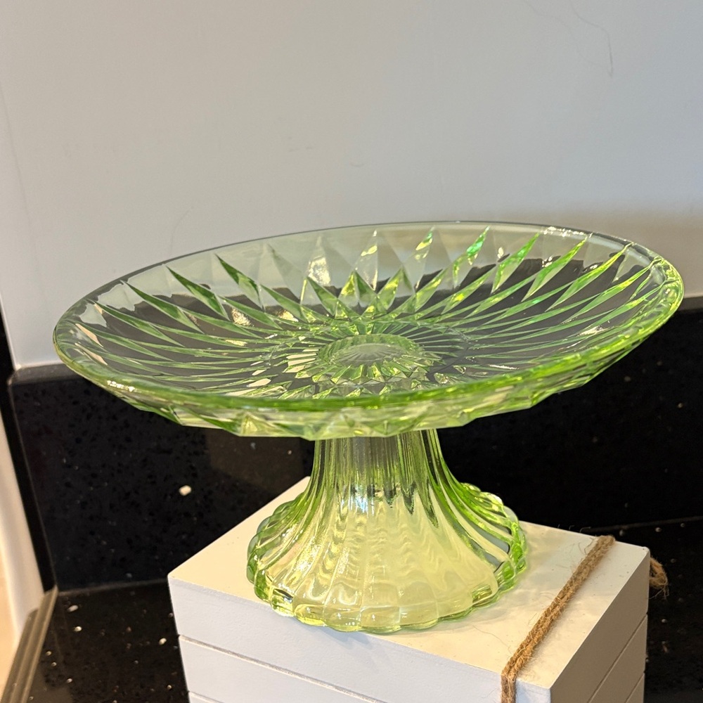 NWOT Green Glass Dessert Summer Easter Stand Riser Shabby Chic Cottagecore